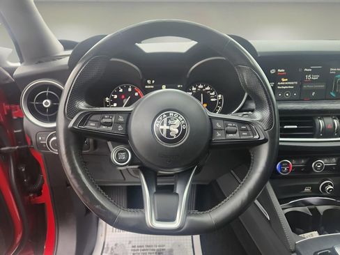 Used 2020 Alfa Romeo Stelvio Sport w/ Cold Weather Package image 15