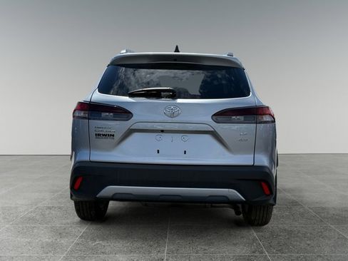 Used 2026 Toyota Corolla Cross LE w/ Cold Weather Package image 5