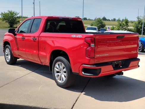 Used 2020 Chevrolet Silverado 1500 Custom w/ Custom Value Package AWD/4WD image 7