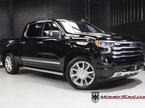 Used 2025 Chevrolet Silverado 1500 High Country w/ High Country Premium Package AWD/4WD image 1