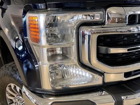 Used 2022 Ford F250 Lariat w/ FX4 Off-Road Package AWD/4WD image 24