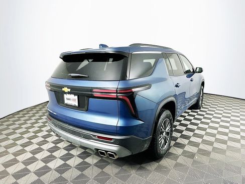 Used 2025 Chevrolet Traverse LT image 10