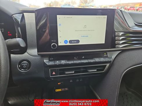 Used 2025 Toyota Camry LE image 18