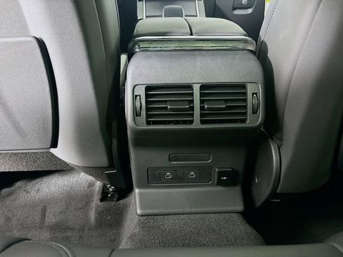 New 2026 Land Rover Range Rover Velar Dynamic SE image 24