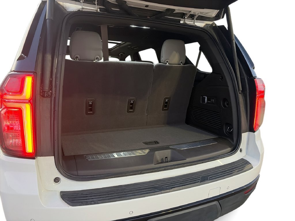 Certified 2023 Chevrolet Tahoe Z71 w/ Luxury Package AWD/4WD image 27
