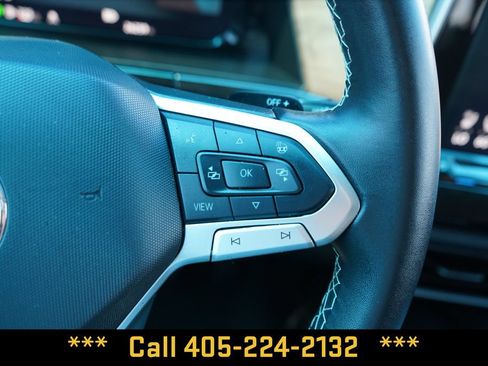 Used 2025 Volkswagen Atlas SE FWD image 34