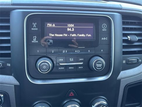 Used 2015 RAM 1500 Express image 25