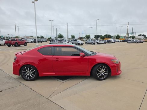 Used 2014 Scion tC FWD image 2