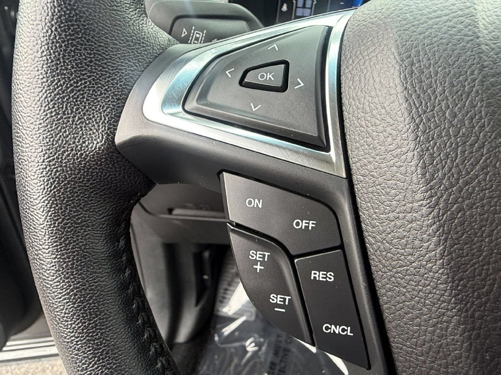 Used 2023 Ford Edge Titanium AWD/4WD image 19