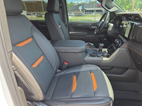 Used 2026 GMC Sierra 1500 AT4 w/ AT4 Premium Package AWD/4WD image 10