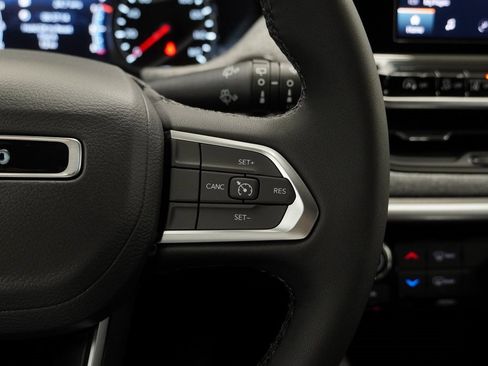 New 2026 Jeep Compass Latitude image 26