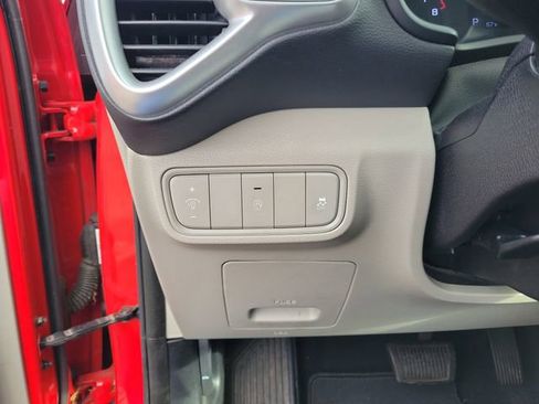 Used 2020 Kia Soul LX FWD image 15