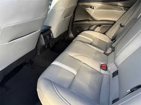 Used 2025 Toyota Camry SE image 17