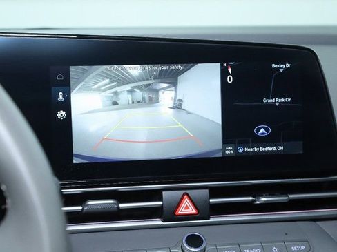 Certified 2024 Hyundai Elantra SEL w/ Convenience Package image 28