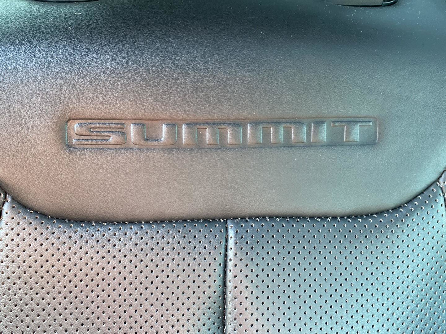 Used 2021 Jeep Grand Cherokee L Summit AWD/4WD image 17