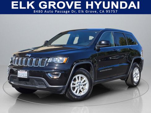 Used 2020 Jeep Grand Cherokee Laredo image 1