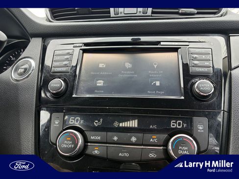 Used 2017 Nissan Rogue Sport SL image 27