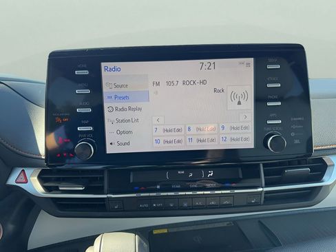 Used 2024 Toyota Sienna XSE w/ XSE Plus Package AWD/4WD image 21