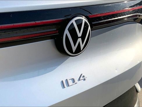Used 2021 Volkswagen ID.4 Pro image 8