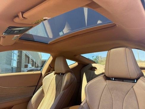Used 2018 Lexus LC 500 Coupe w/ Sport Package RWD image 17