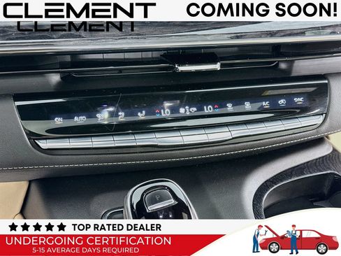 Used 2021 Cadillac Escalade Premium Luxury AWD/4WD image 22