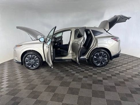 Certified 2025 Nissan Murano Platinum w/ Cargo Package AWD/4WD image 9