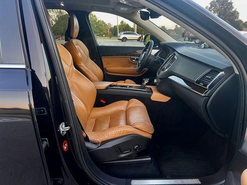 Used 2016 Volvo XC90 T6 Momentum w/ Momentum Plus Package image 20