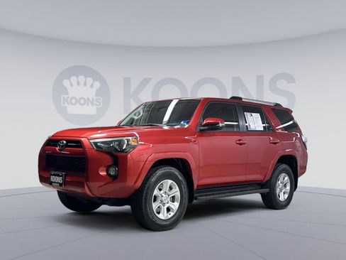 Used 2020 Toyota 4Runner SR5 Premium image 1