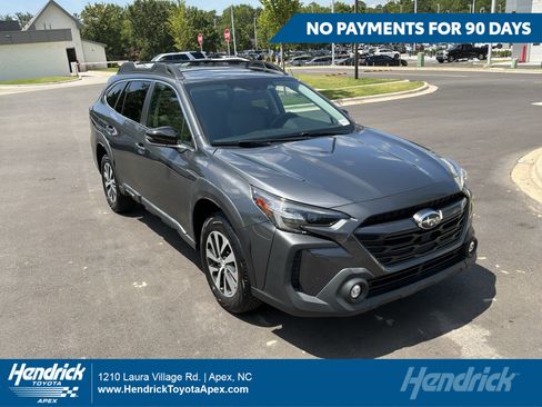 Used 2024 Subaru Outback Premium AWD/4WD image 1