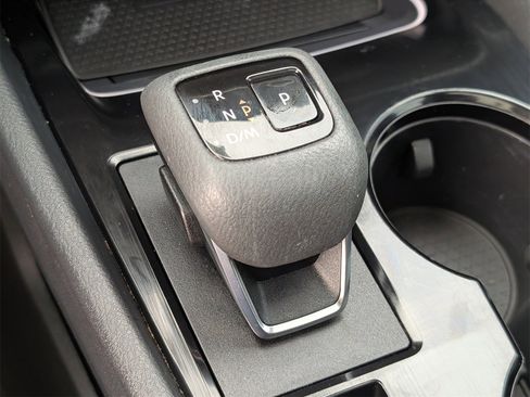 Certified 2024 Nissan Rogue SL w/ SL Premium Package image 20