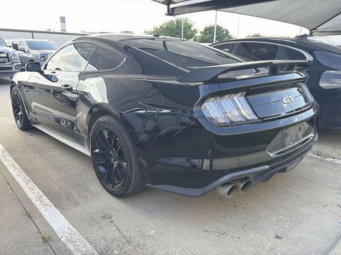 Used 2019 Ford Mustang GT RWD image 4