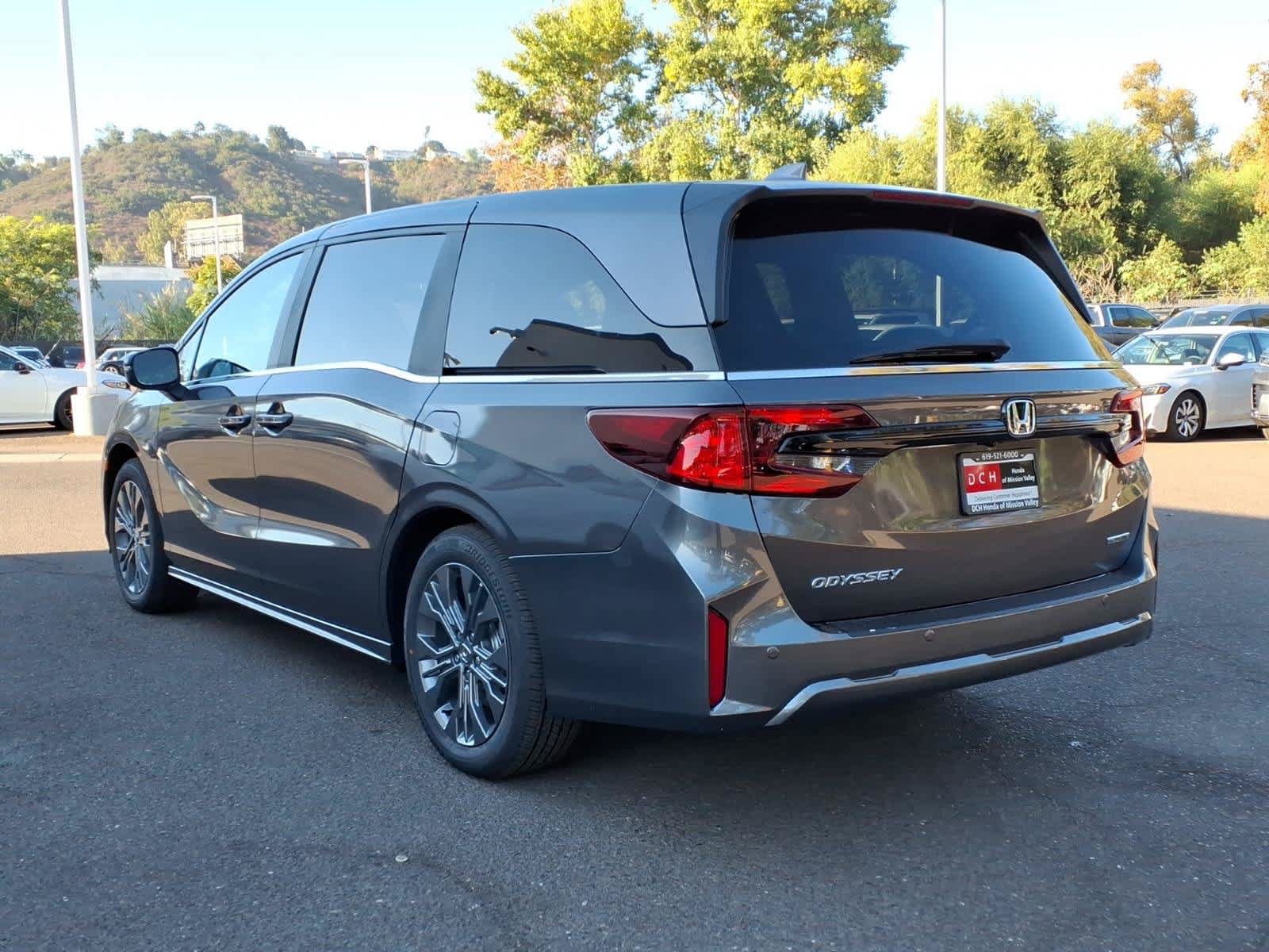 New 2027 Honda Odyssey Touring image 7