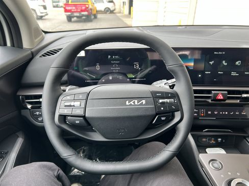 New 2026 Kia Sportage EX w/ EX Panoramic Sunroof Package image 25