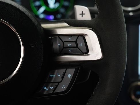 Used 2021 Ford Mustang Shelby GT500 w/ Carbon Fiber Track Pack image 20