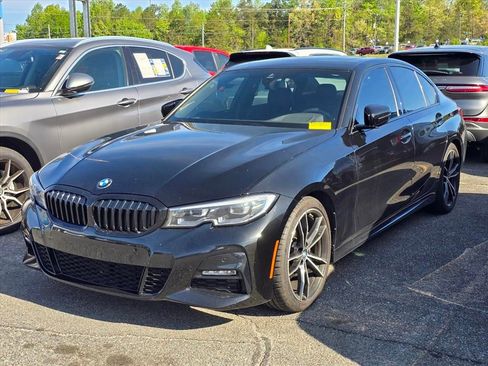 Used 2021 BMW 330i Sedan w/ M Sport Package image 2
