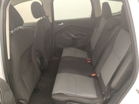 Used 2017 Ford Escape SE FWD image 18