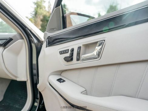 Used 2010 Mercedes-Benz E 63 AMG Sedan image 57