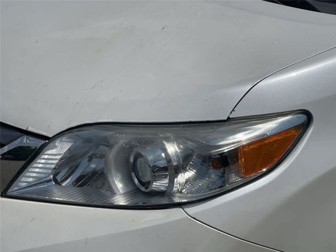 Used 2015 Toyota Sienna XLE w/ XLE Navigation Package AWD/4WD image 6