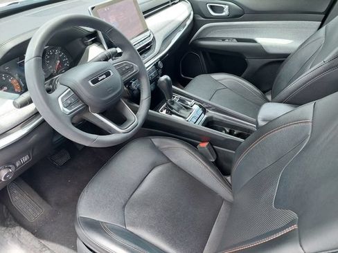 Used 2023 Jeep Compass Latitude AWD/4WD image 9