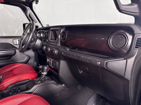 Used 2020 Jeep Wrangler Unlimited Sport AWD/4WD image 37