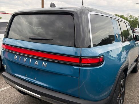 Used 2024 Rivian R1S Adventure AWD/4WD image 3