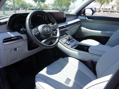 Used 2024 Hyundai Palisade SEL FWD image 18