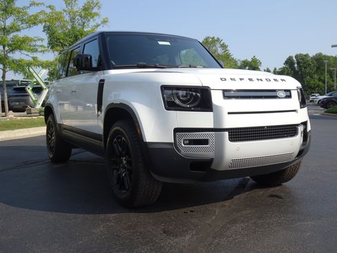 Certified 2024 Land Rover Defender 110 S AWD/4WD image 11