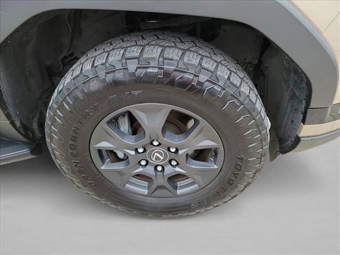 Used 2024 Lexus GX 550 AWD/4WD image 10