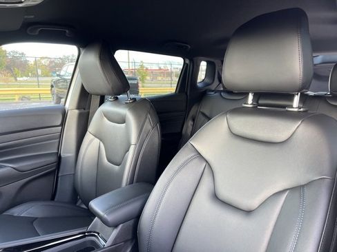 New 2026 Jeep Compass Limited image 8