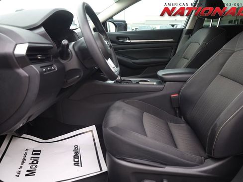 Used 2022 Nissan Altima 2.5 SV AWD/4WD image 11