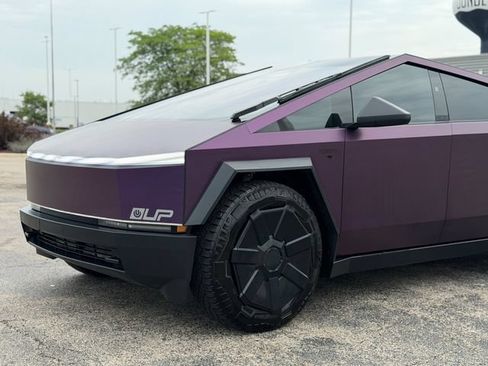Used 2024 Tesla Cybertruck Cyberbeast AWD/4WD image 3