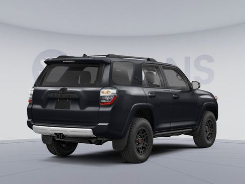 Used 2024 Toyota 4Runner TRD Off-Road AWD/4WD image 2