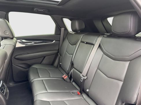Used 2022 Cadillac XT5 Premium Luxury AWD/4WD image 36