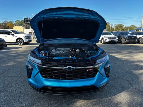 Used 2026 Chevrolet Trax RS image 18